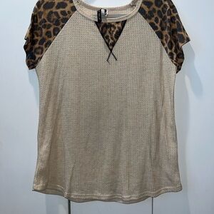 Leopard Print Sleeve Beige Women's Top lovely soul size large